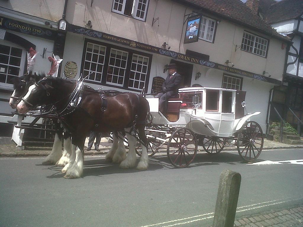 The Swan Inn Midhurst Luaran gambar